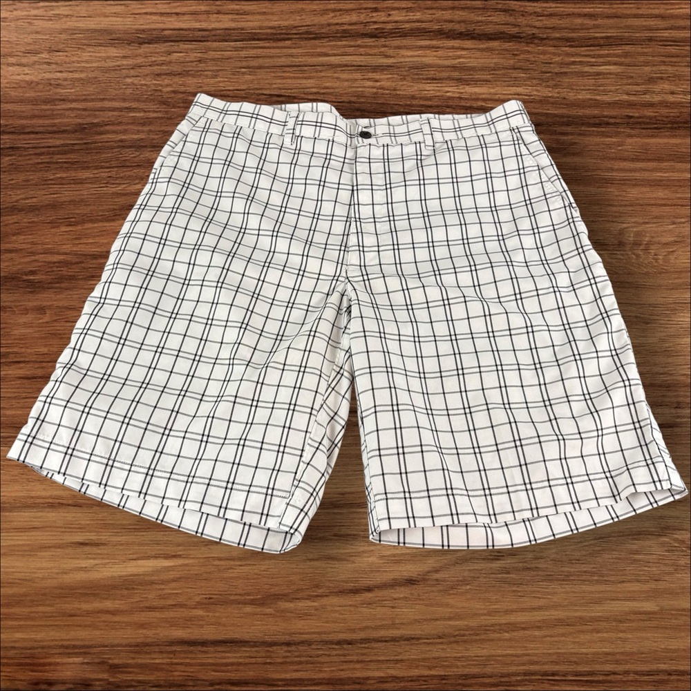 PGA Tour Plaid Shorts Mens Size 34White Gray (311)